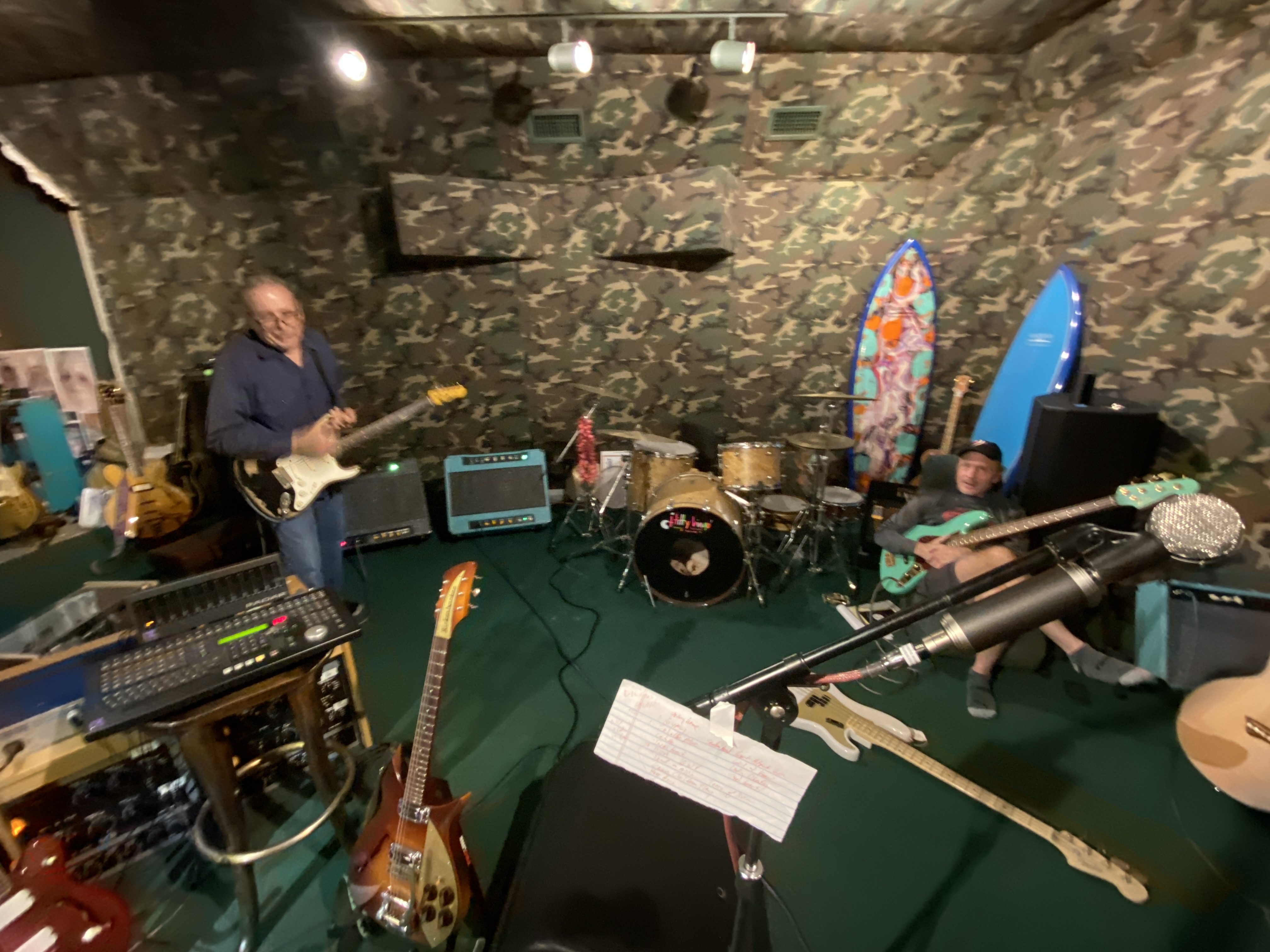 537A9722 E9B0 4AF1 9...B 70D3F15FBF46 2